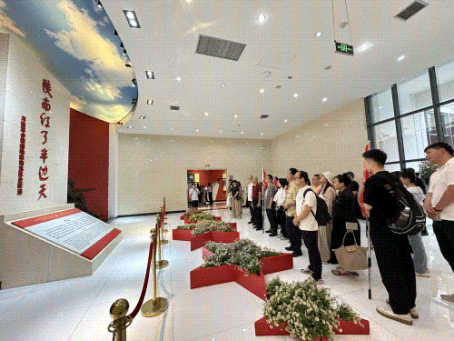 f2a52fe52a1e8ea825f3589681bac0ff.jpg 640.gif